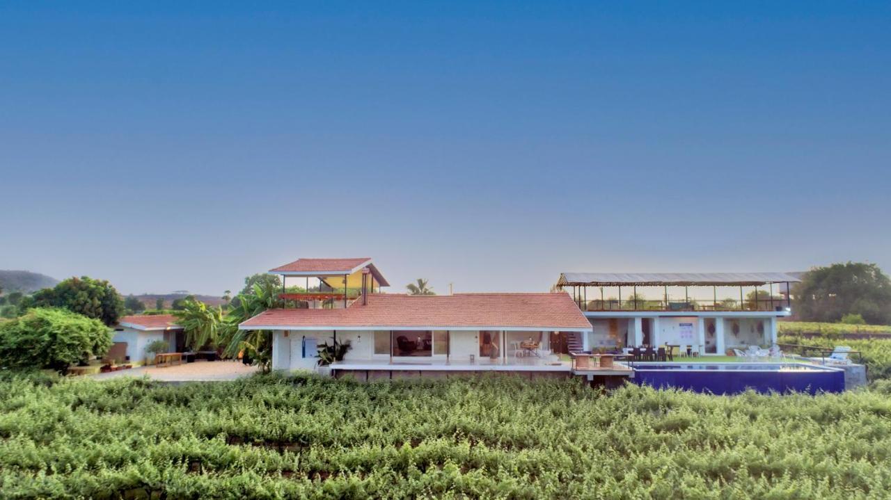Saffronstays Onellaa, Nashik - Infinity Pool Villa Surrounded By A Vineyard Kültér fotó