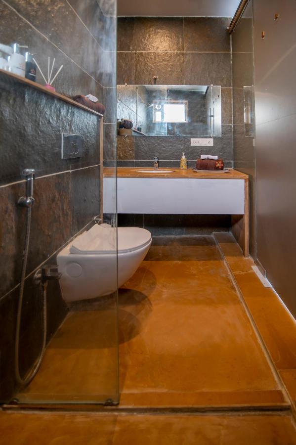 Saffronstays Onellaa, Nashik - Infinity Pool Villa Surrounded By A Vineyard Kültér fotó